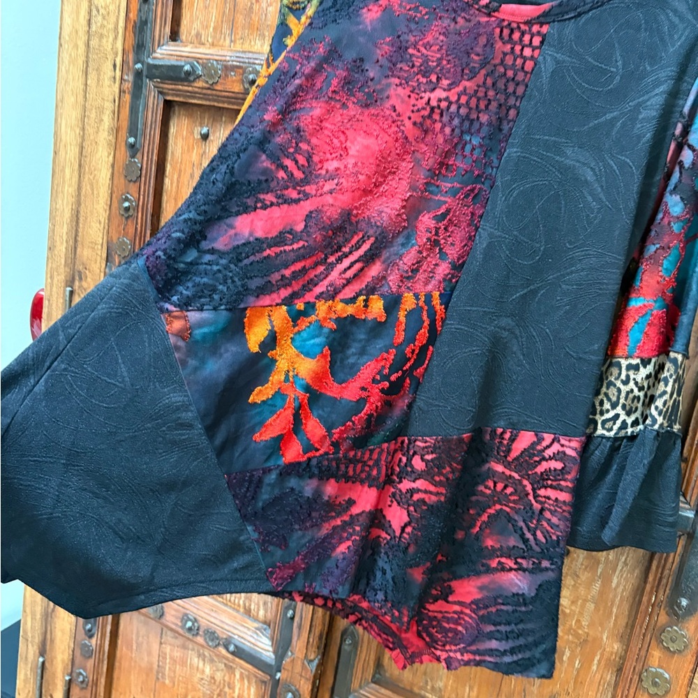 Calessa Vibrant Multicolor Blouse with Black Accents and Scarf EUC LP - Picture 10 of 10